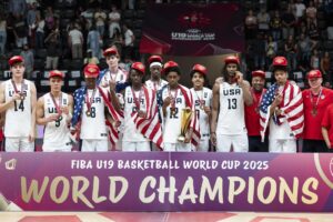 La selección de Estados Unidos derrotó a Alemania (109-76) y completó de manera inmaculada su participación en el Mundial sub-19 celebrado en la ciudad suiza de Lausana para alzar el noveno campeonato de su historia. EFE/EPA/CYRIL ZINGARO