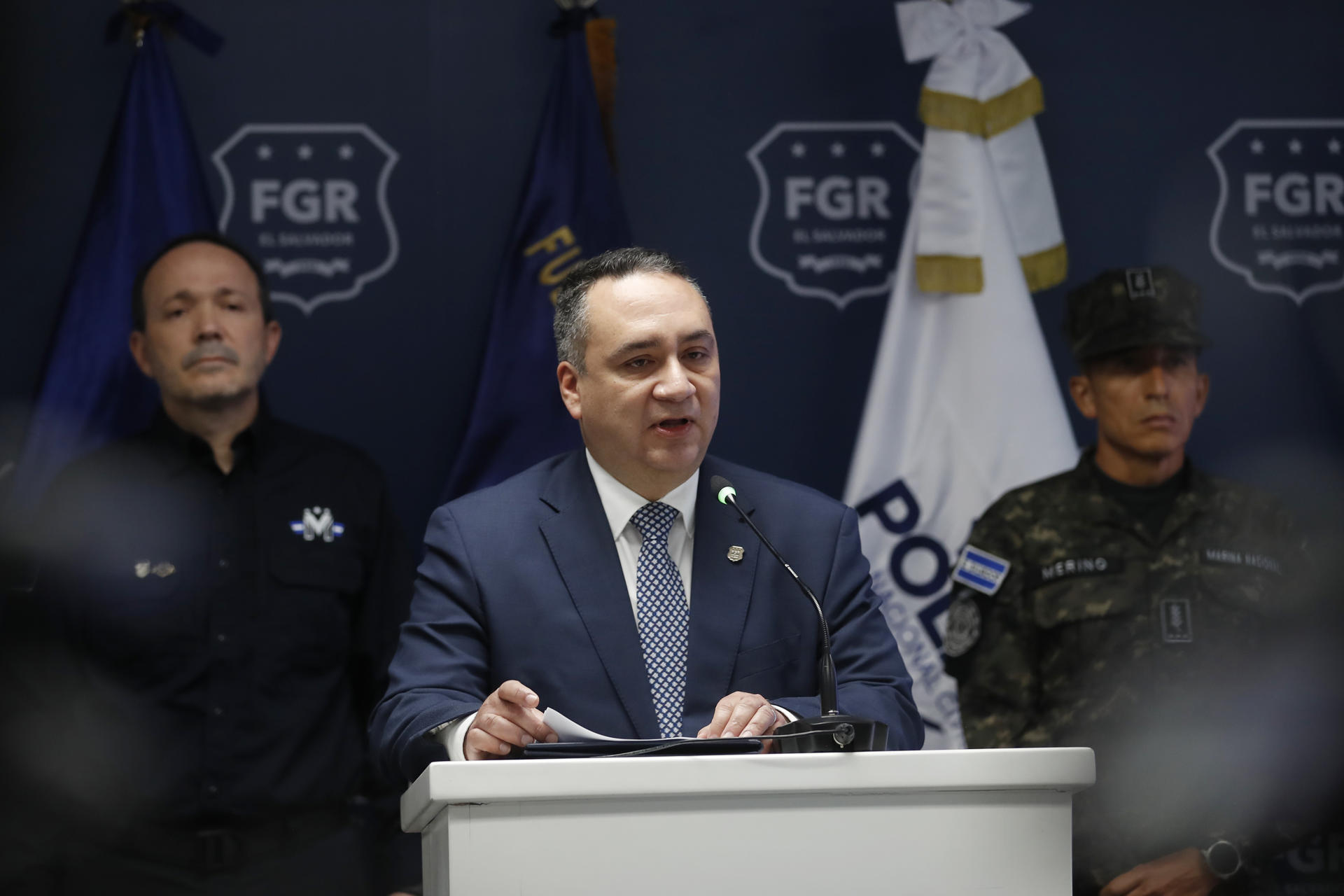 El fiscal general de El Salvador, Rodolfo Delgado, asiste a una rueda de prensa este lunes, en Antiguo Cuscatlán (El Salvador). EFE/ Rodrigo Sura