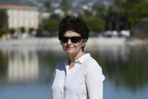 La directora iraní Sepideh Farsi presenta el documental "Put your soul on your hand and walk", en la decimoquinta edición del Atlàntida Mallorca Film Fest, este jueves en Palma. EFE/MIQUEL A. BORRÀS