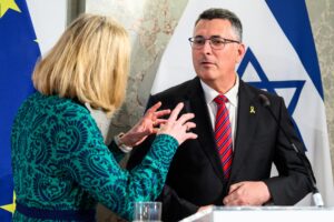 Austrian Minister of Foreign Affairs Beate Meinl-Reisinger (L) and Israeli Foreign Minister Gideon Sa'ar (R) attend a press conference in Vienna, Austria, 10 July 2025. This marks the first visit to Vienna by Israeli Foreign Minister Gideon Sa'ar and German Foreign Minister Johann Wadephul. (Alemania, Viena) EFE/EPA/MAX SLOVENCIK