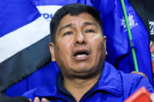 El presidente del oficialista Movimiento al Socialismo (MAS), Grover García, habla durante una rueda de prensa este 23 de julio de 2025 en la Paz (Bolivia). EFE/ Gabriel Márquez