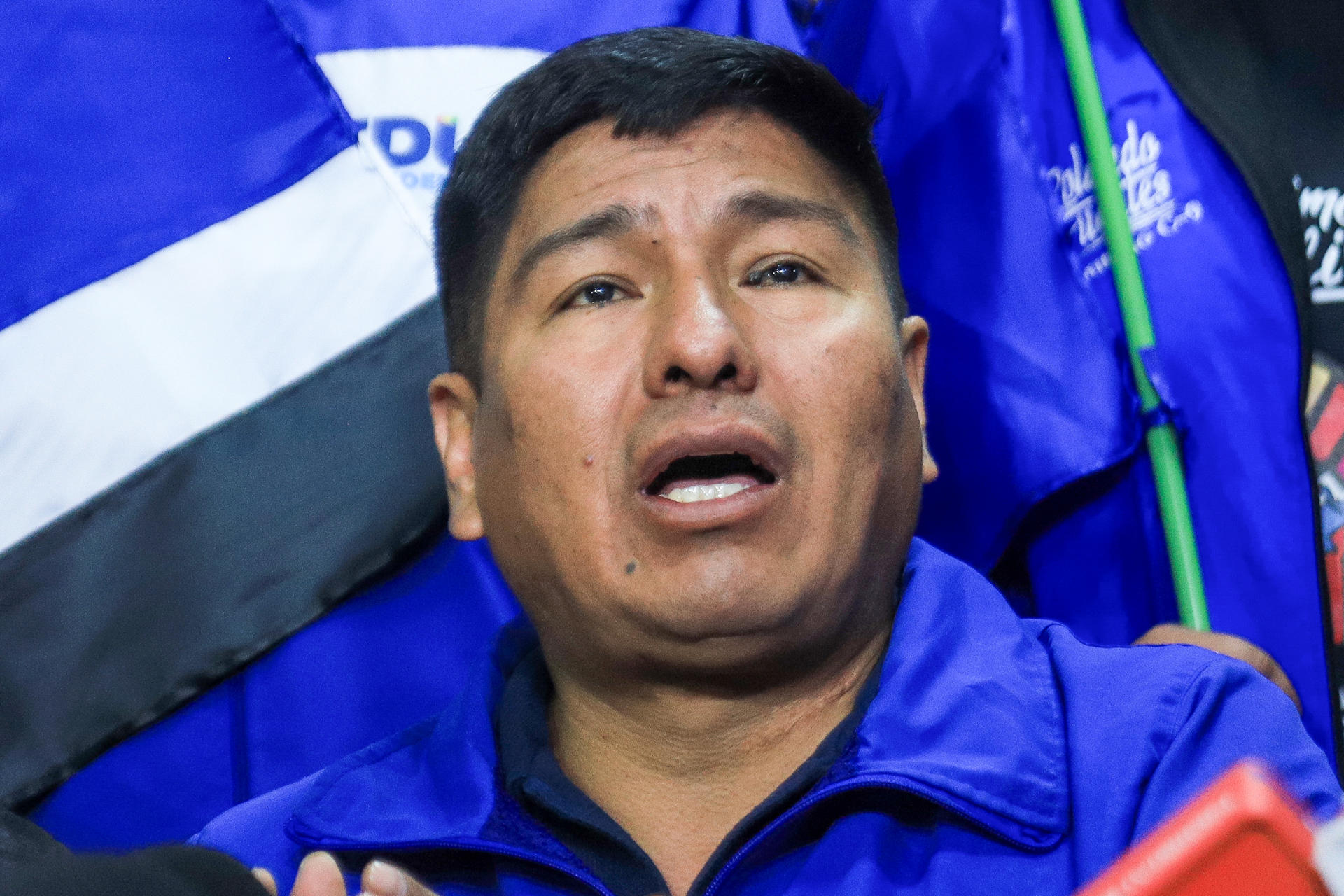 El presidente del oficialista Movimiento al Socialismo (MAS), Grover García, habla durante una rueda de prensa este 23 de julio de 2025 en la Paz (Bolivia). EFE/ Gabriel Márquez