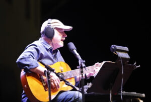El cantautor cubano Silvio Rodríguez en una foto de archivo. EFE/ Ernesto Mastrascusa