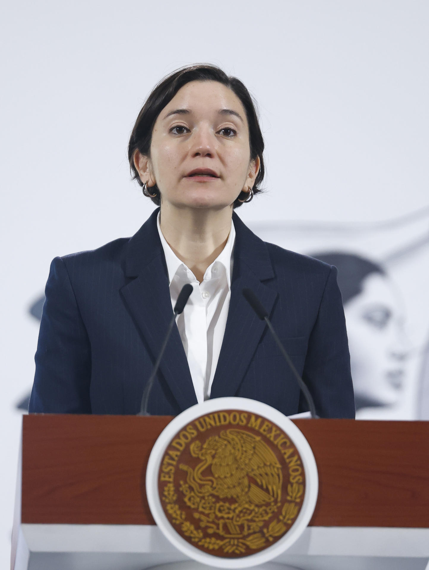 La titular del Secretariado Ejecutivo del Sistema Nacional de Seguridad Pública (SESNSP), Marcela Figueroa, habla durante una rueda de prensa este martes, en Palacio Nacional de la Ciudad de México (México). EFE/Sáshenka Gutiérrez