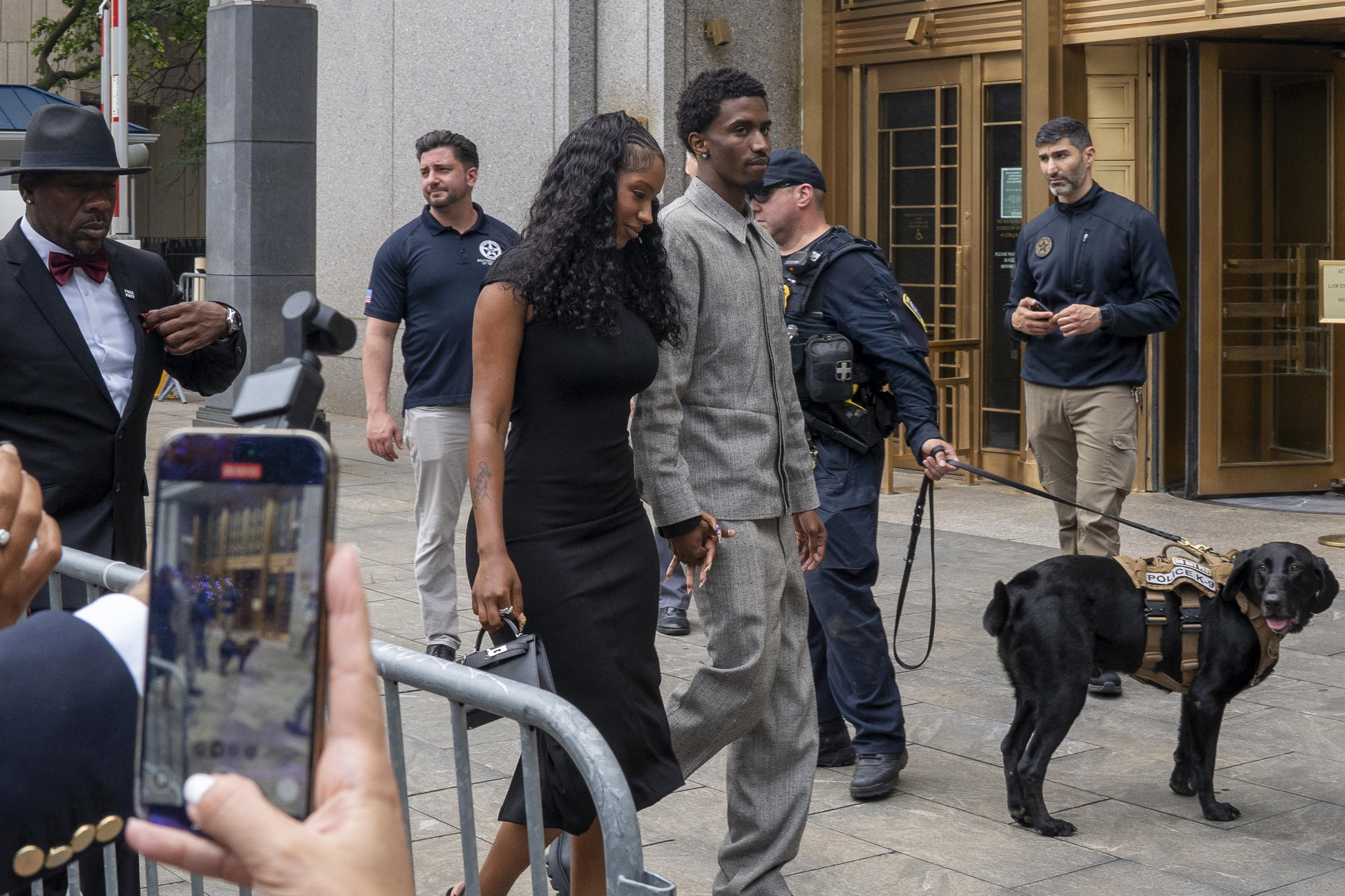 El hijo de Sean Combs, Christian Casey Combs, asiste este miércoles a la Corte del Distrito Sur de Nueva York (Estados Unidos). EFE/ Ángel Colmenares