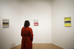 Inauguración de la exposición Breathing Bay, de Juan Uslé, este miércoles en Santander. EFE/ Román G. Aguilera