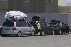 Imagen de archivo de la Operación Paso del Estrecho (OPE) en Algeciras. EFE / A.Carrasco Ragel