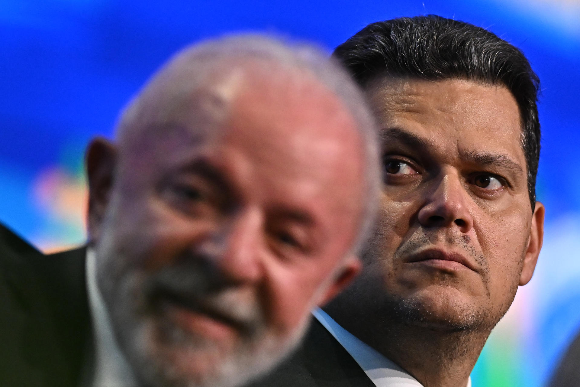 El presidente de Brasil, Luiz Inácio Lula da Silva (i), y el presidente del Senado, Davi Alcolumbre, EFE/ Andre Borges