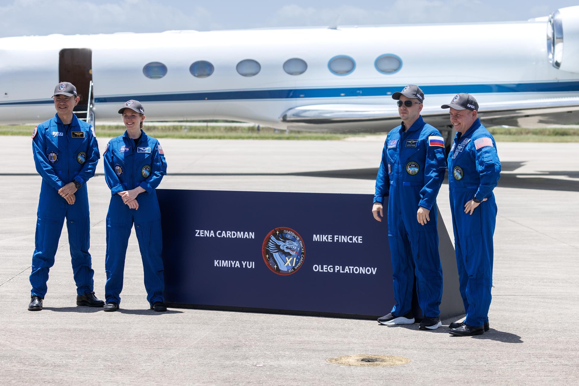 Los cuatro integrantes de la misión Crew-11 de SpaceX llegaron este sábado al Centro Espacial Kennedy de la NASA, en el estado de Florida, desde donde está previsto que la misión despegue el próximo 31 de julio rumbo a la Estación Espacial Internacional (EEI, en inglés). EFE/Cristóbal Herrera-Ulashkevich