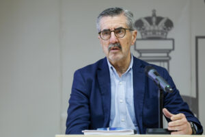 Archivo del pasado mes de mayo del comisionado del Gobierno para la reconstrucción, José María Ángel, durante su comparecencia en la que ha hecho balance de la acción del Gobierno de España seis meses después de las inundaciones causadas por la dana del 29 de octubre. EFE/Ana Escobar