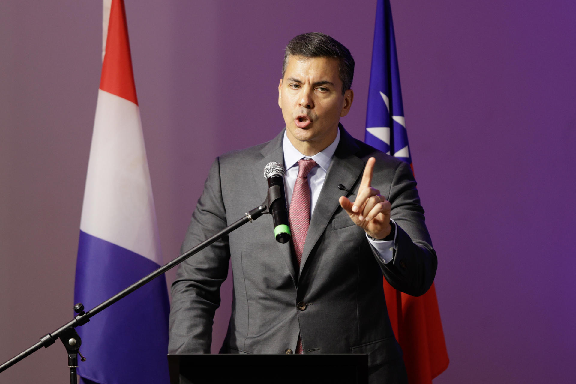 Foto de archivo del presidente de Paraguay, Santiago Peña. EFE/ Juan Pablo Pino