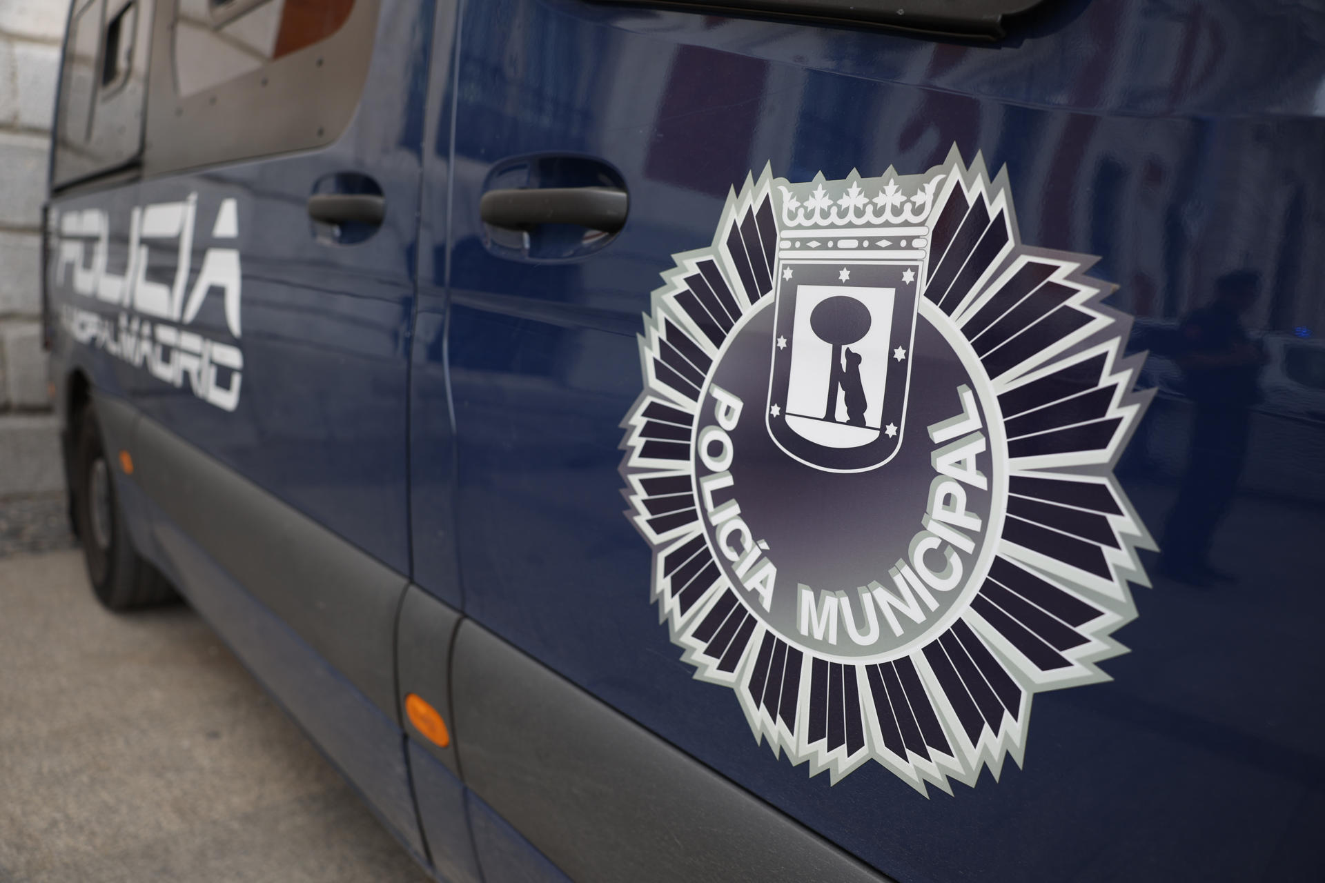 Imagen de archivo de un vehículo de la policía municipal de Madrid. EFE/ Mariscal