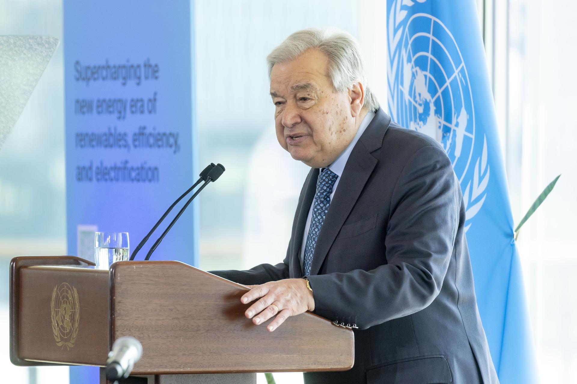 El secretario general de las Naciones Unidas (ONU), António Guterres, pronuncia un discurso, en una fotografía de archivo. EFE/JUSTIN LANE
