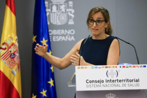 Imagen de archivo de la ministra de Sanidad, Mónica García. EFE/ J.P.Gandul