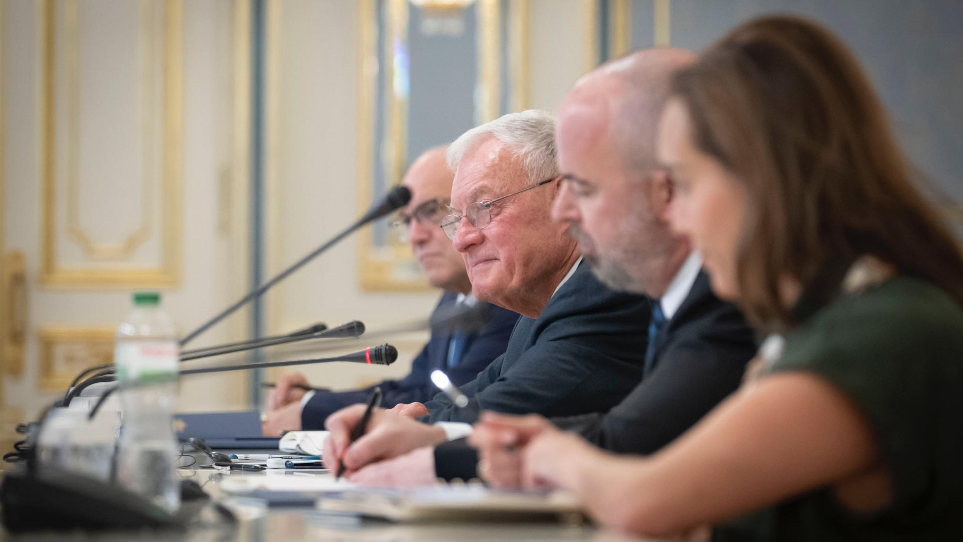 El representante especial de la Casa Blanca para Ucrania, Keith Kellogg, durante el encuentro que celebró con el presidente ucraniano, Volodímir Zelenski, este lunes en Kiev.EFE/ Zelenski via X - SOLO USO EDITORIAL/SOLO DISPONIBLE PARA ILUSTRAR LA NOTICIA QUE ACOMPAÑA (CRÉDITO OBLIGATORIO) -