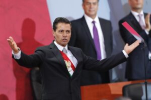 Imagen de archivo del ex presidente de México, Enrique Peña Nieto. EFE/Jorge Núñez