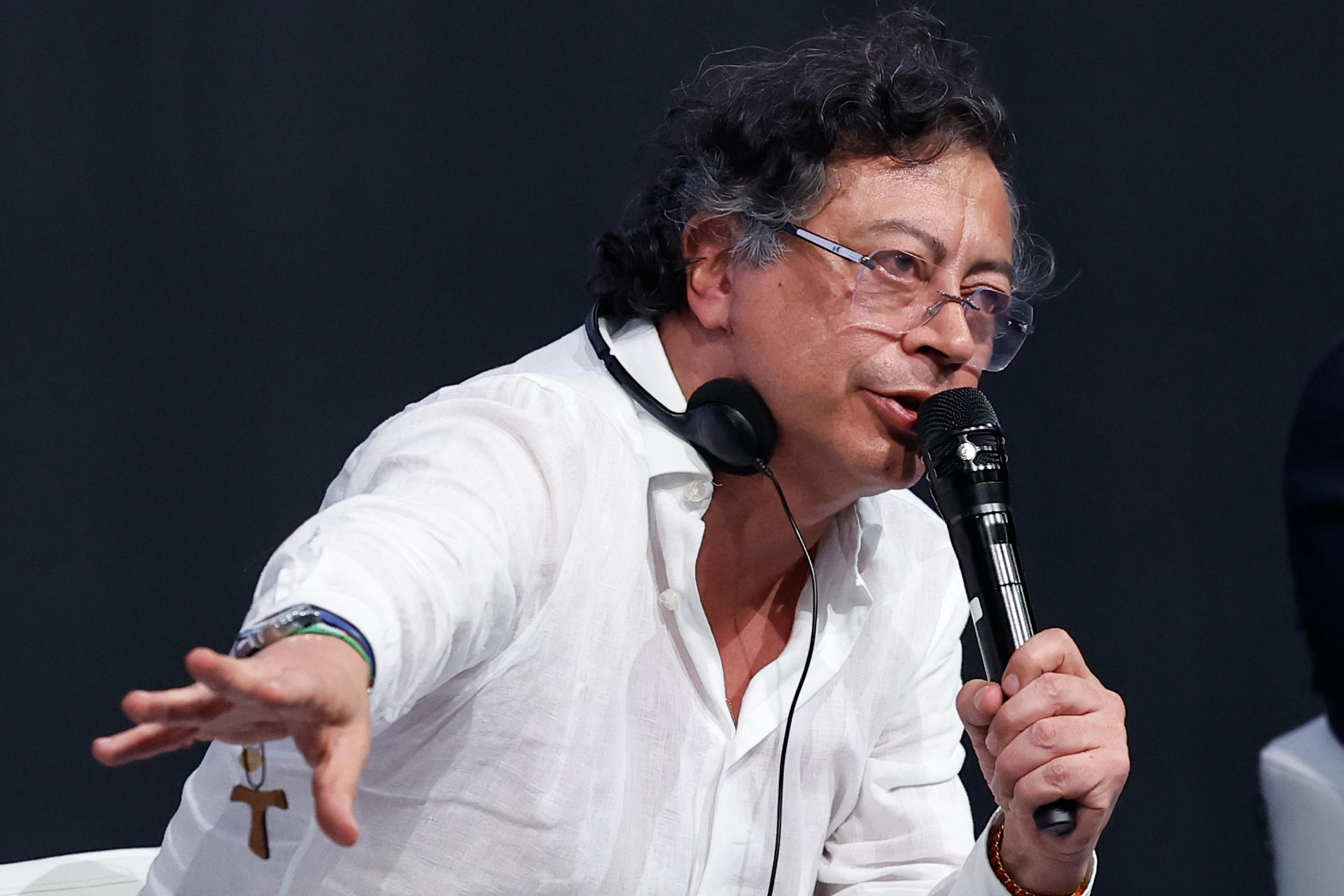 El presidente de Colombia, Gustavo Petro, habla este lunes, en el evento 'Financing for development', dentro de la IV Conferencia Internacional de la ONU para la Financiación al Desarrollo de Naciones Unidas que de realiza en Sevilla (España). EFE/Chema Moya
