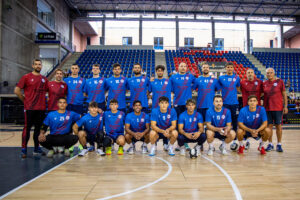 Un momento de la presentación de la plantilla del Club Balonmano Ciudad de Logroño para la temporada 2025-2026, este lunes en el Palacio de los Deportes. EFE/Raquel Manzanares
