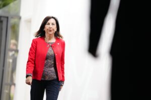 La ministra de Defensa de España, Margarita Robles, llega a la reunión informal de ministros de Defensa de la UE en Copenhague, Dinamarca, 29 de agosto de 2025. (Dinamarca, España, Copenhague) 
EFE/EPA/THOMAS TRAASDAHL DENMARK OUT
//////////
Copenhagen (Denmark), 29/08/2025.- Spain's Defense Minister Margarita Robles arrives to attend the informal EU defense ministers' meeting in Copenhagen, Denmark, 29 August 2025. (Dinamarca, España, Copenhague) EFE/EPA/THOMAS TRAASDAHL DENMARK OUT