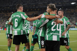 Jugadors del Betis festejan un gol. EFE/ José Manuel Vidal