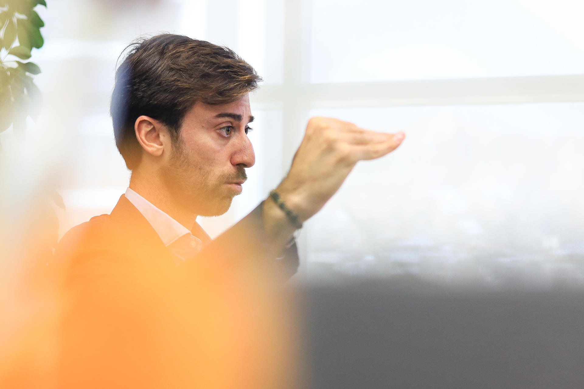 El especialista en Deuda y Financiamiento del Centro de Finanzas Sostenibles del Programa de las Naciones Unidas para el Desarrollo (PNUD) Paulo Barbieri, habla en una entrevista con EFE el 31 de julio de 2025, en La Paz (Bolivia). EFE/ Gabriel Márquez