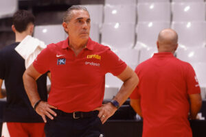 El seleccionador de baloncesto de España, Sergio Scariolo, durante un entrenamiento este miércoles en Badalona. EFE/Quique Garcia