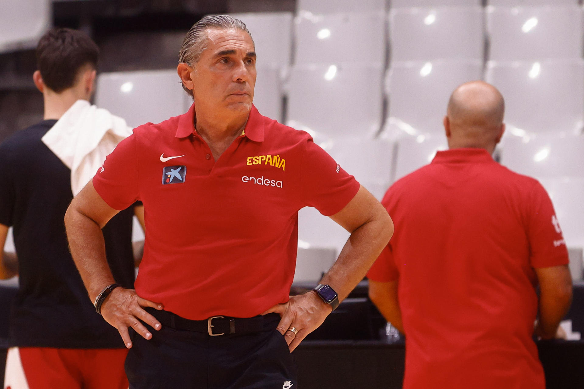 El seleccionador de baloncesto de España, Sergio Scariolo, durante un entrenamiento este miércoles en Badalona. EFE/Quique Garcia