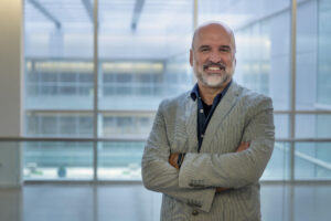 José Manuel Lucía Megías, filólogo cervantista y asesor de Alejandro Amenábar en su próximo filme 'El cautivo', en una imagen facilitada. EFE/ Miguel de la Fuente/Editorial Plaza & Janés SOLO USO EDITORIAL/SOLO DISPONIBLE PARA ILUSTRAR LA NOTICIA QUE ACOMPAÑA (CRÉDITO OBLIGATORIO)