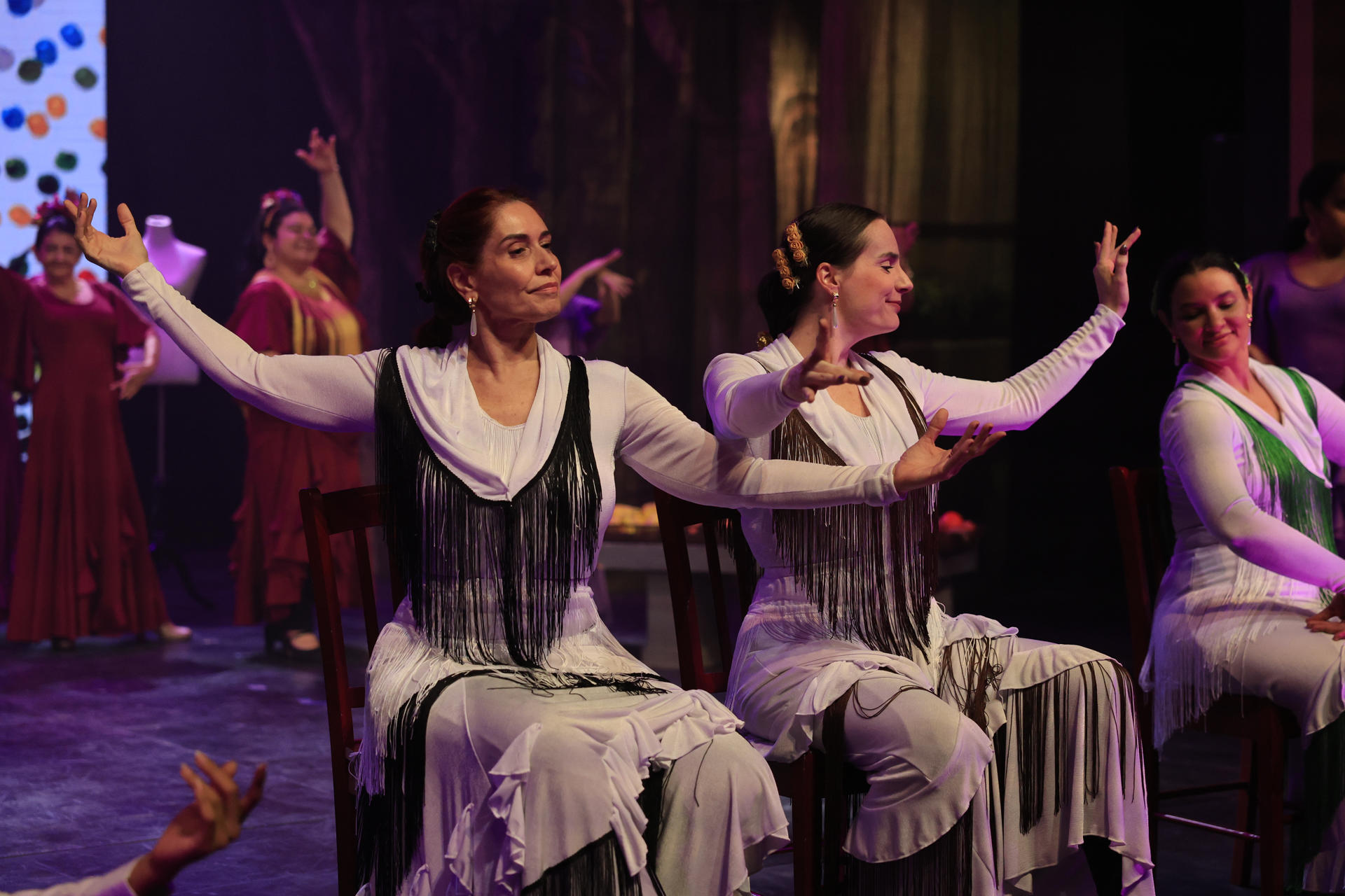 Bailarinas de flamenco participan durante un ensayo este viernes, en Ciudad de Panamá (Panamá). EFE/ Bienvenido Velasco