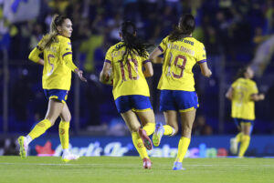 Jugadoras de América celebran un gol en un partido en el estadio de Ciudad de los Deportes en Ciudad de México (México). Fotografía de archivo. EFE/ Sáshenka Gutiérrez