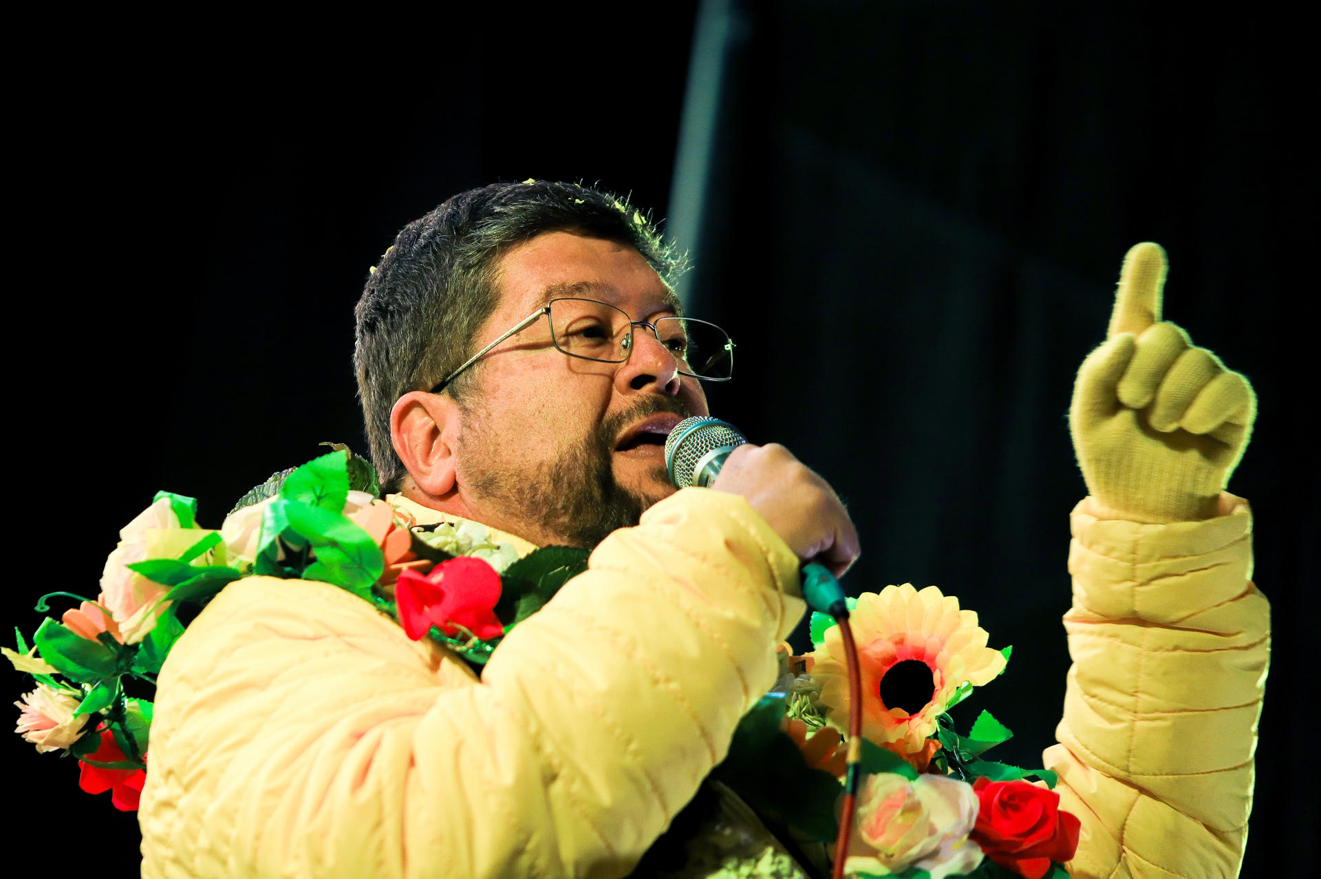 El candidato a la Presidencia de Bolivia por el partido Alianza Unidad, Samuel Doria Medina, al intervenir durante el cierre de su campaña electoral, este miércoles, 13 de agosto, en El Alto (Bolivia). EFE/Gabriel Márquez