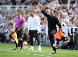 Simeone, en el último partido contra el Newcastle. EFE/EPA/ADAM VAUGHAN
