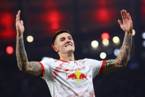 Fotografía de Filip Singer, en la que puede verse en una imagen de archivo del 2 de octubre de 2024 al futbolista esloveno Benjamin Sesko, entonces con la camiseta del Leipzig. EFE