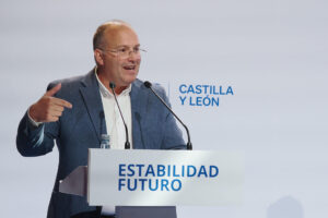 El secretario general del PP, Miguel Tellado. EFE/R. GARCÍA.