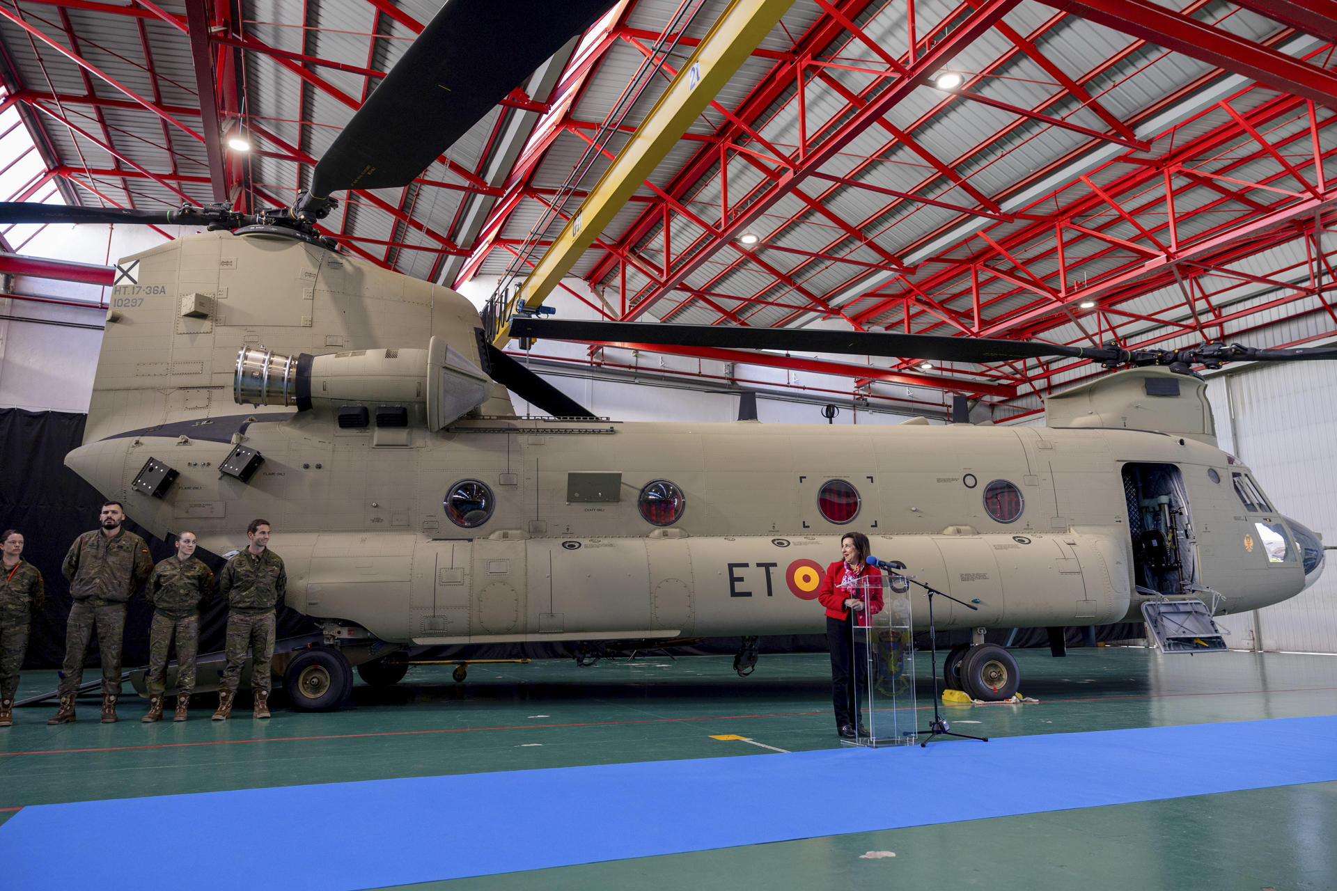 Imagen de archivo de un helicóptero Chinook. EFE/ Daniel González