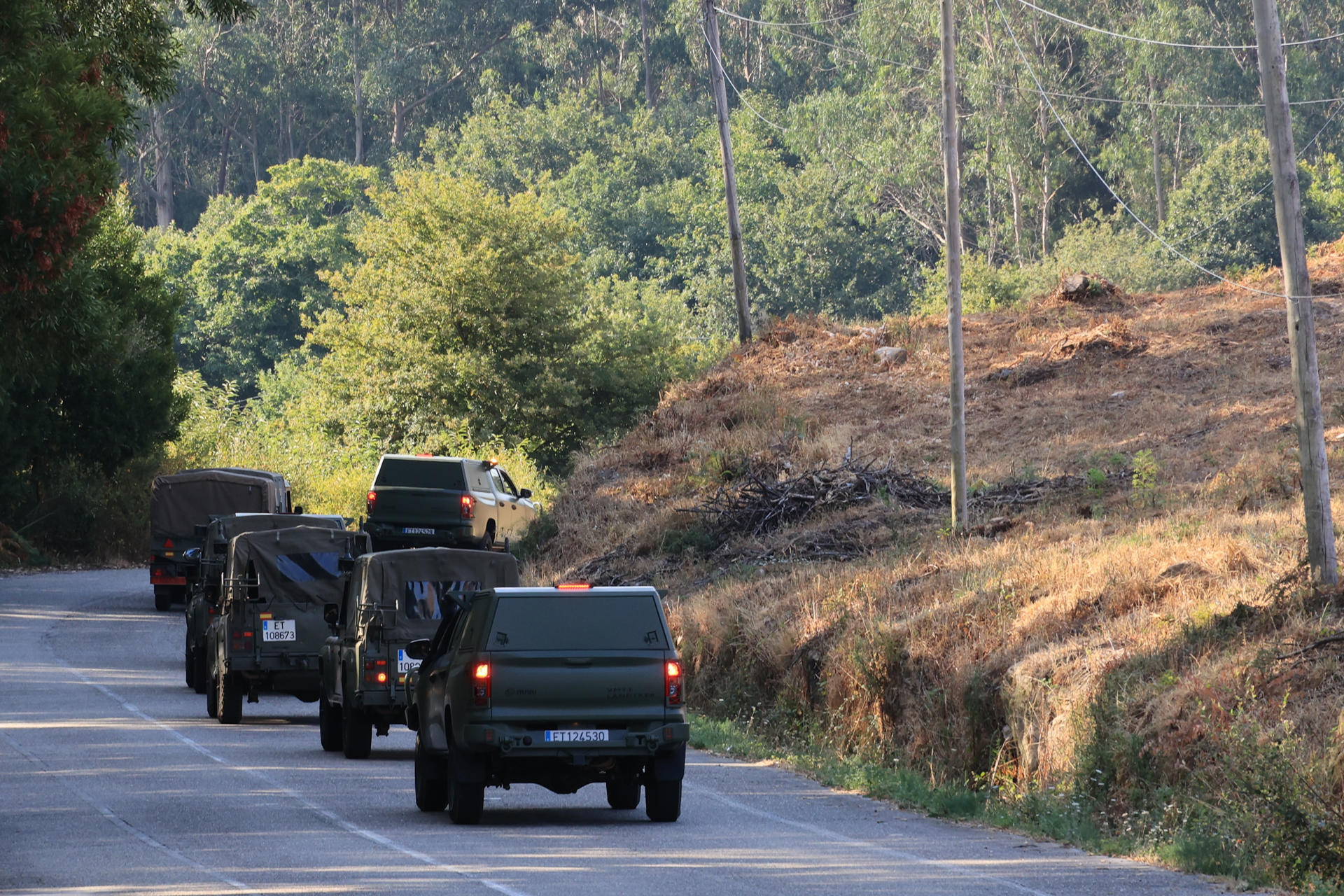 Un total de 35 patrullas, formadas por miembros del Ejército de Tierra y de la Armada, comienzan este viernes la operación Centinela Gallego, que estará activa hasta el 30 de septiembre para vigilar posibles incendios en el territorio gallego. EFE/ Ministerio de Defensa SOLO USO EDITORIAL/SOLO DISPONIBLE PARA ILUSTRAR LA NOTICIA QUE ACOMPAÑA (CRÉDITO OBLIGATORIO)
