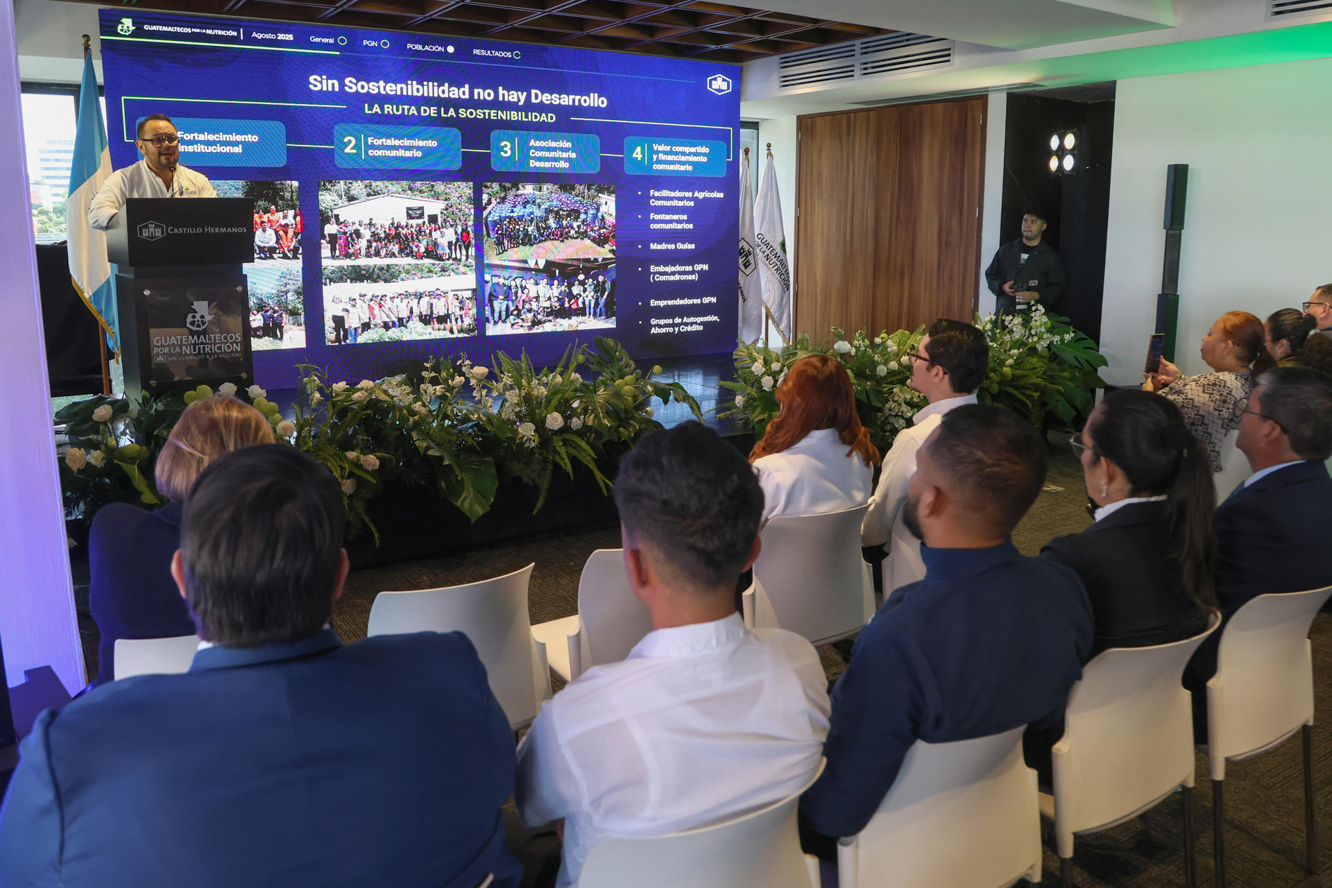 El programa social privado denominado "Guatemaltecos por la Nutrición" catalogó como "históricos" sus "avances" contra la desnutrición. EFE/ Mariano Macz.