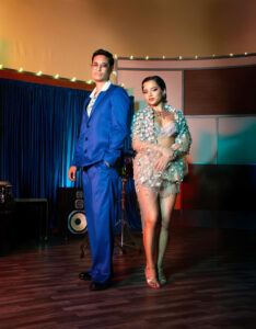 Fotografía sin fecha cedida por Andrea Ramírez en la que aparecen los artistas Tony Succar e Isabela Merced tras su estreno musical ‘Apocalipsis’. Los estrenos musicales latinos de esta semana destacan a los artistas Isabela Merced y Tony Succar, Kendo Kaponi con 'Apocalipto', Joss Favela con el video de 'Que belleza de mujer', los mexicanos Cachirula y Loojan con una mezcla previo al lanzamiento de su álbum conjunto y al pianista Arthur Hanlon con el videoclip 'Sol' con el cantautor colombiano Manuel Medrano. EFE/ Andrea Ramírez