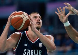 El pívot serbio Nikola Jokic en un partido en los Juegos de París el año pasado, EFE/EPA/ALEX PLAVEVSKI