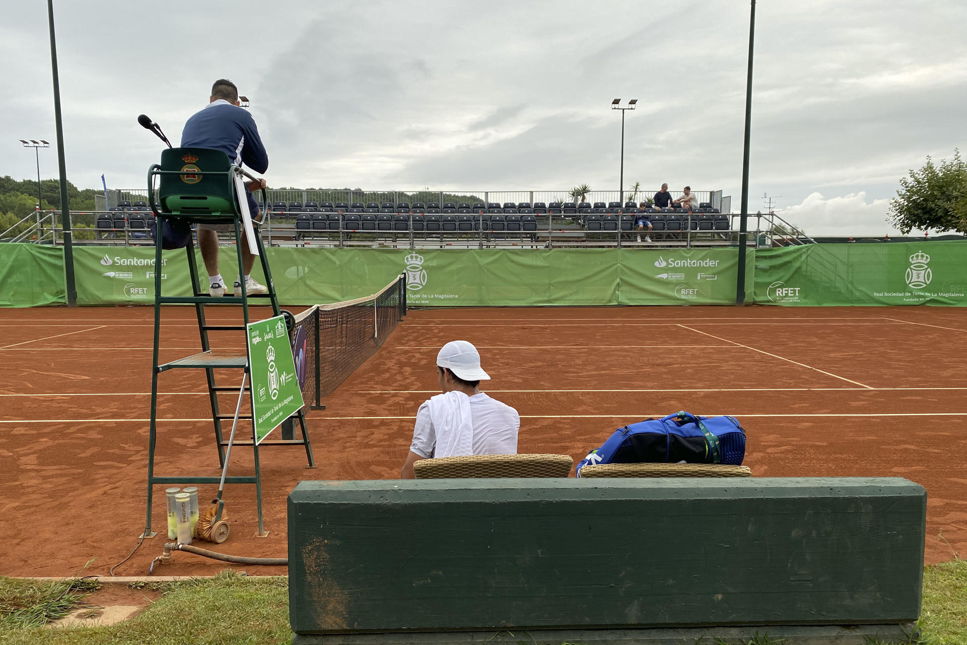 Las principales raquetas del panorama internacional se dan cita esta semana en Santander para disputar la 76 edición del Torneo Internacional Futures. EFE/ Pablo G. Hermida
