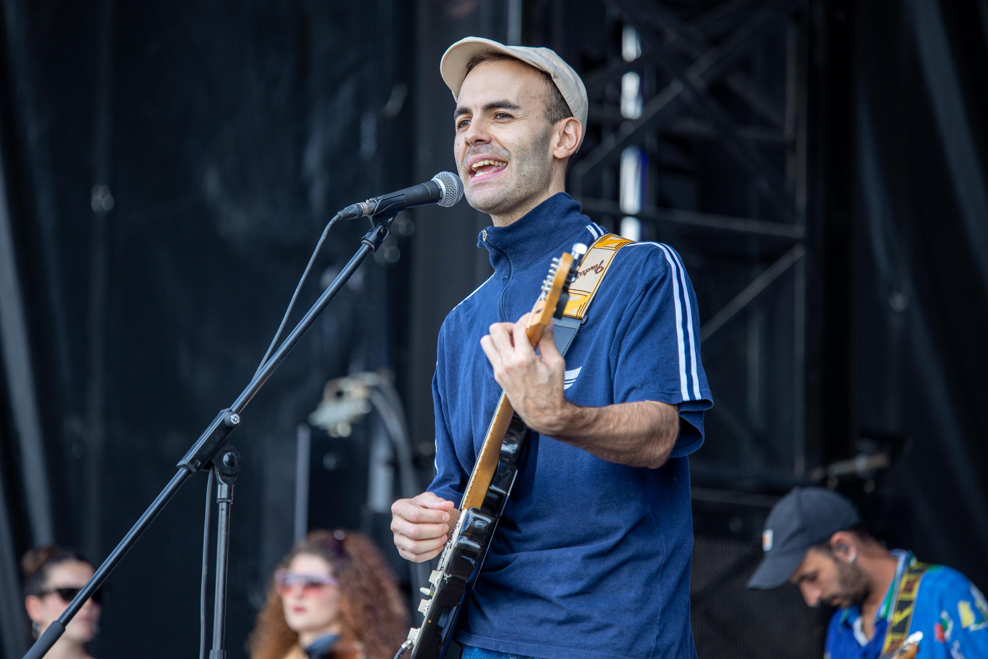 La música del proyecto riojano Paipo invita al público a estar presente, algo que cuesta bastante actualmente, y a "no estar pendiente de comparaciones ni de expectativas propias, sino de escuchar las canciones en directo en el concierto. EFE/ Raquel Manzanares