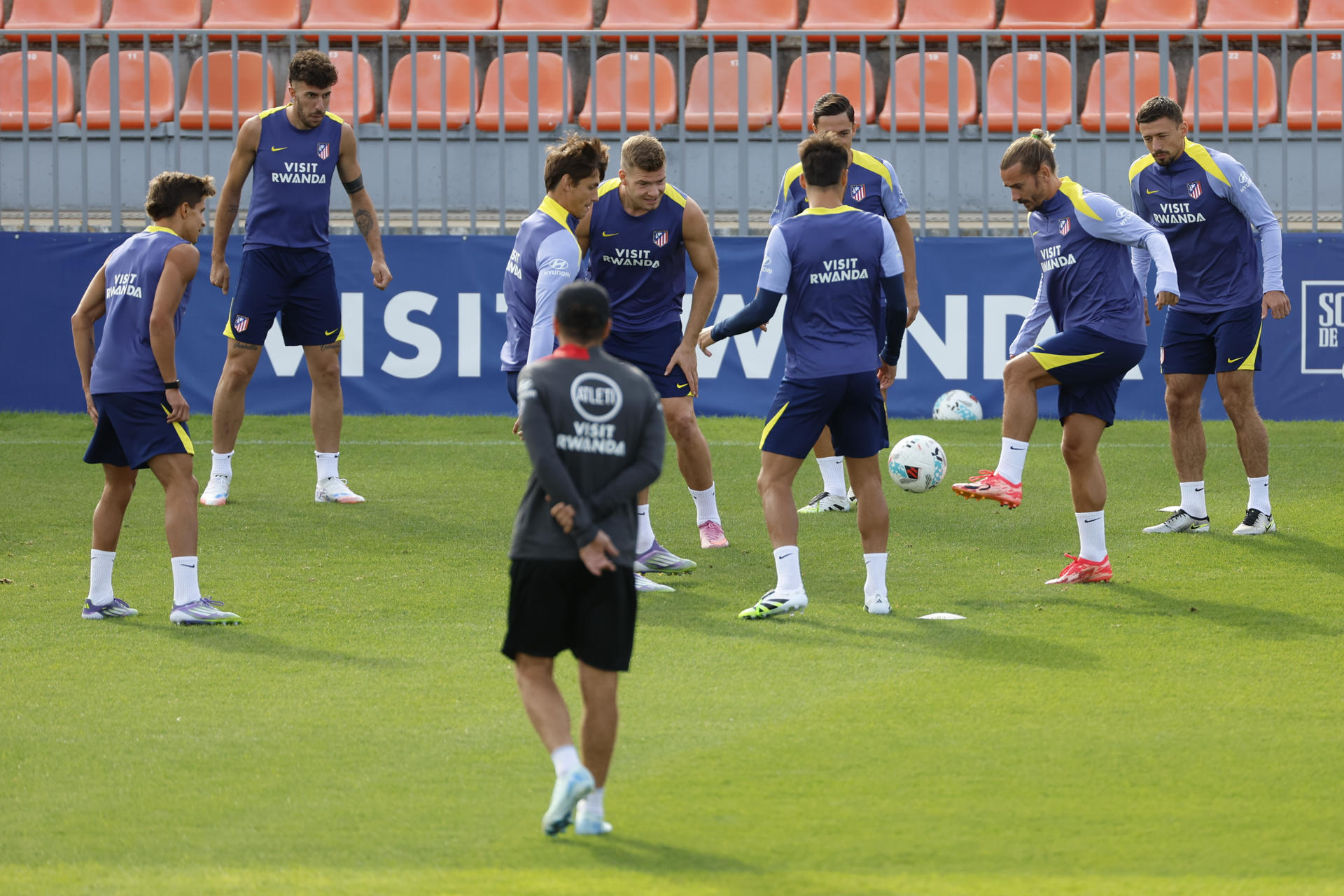 Los jugadores del Atlético, en el entrenamiento. EFE/Mariscal