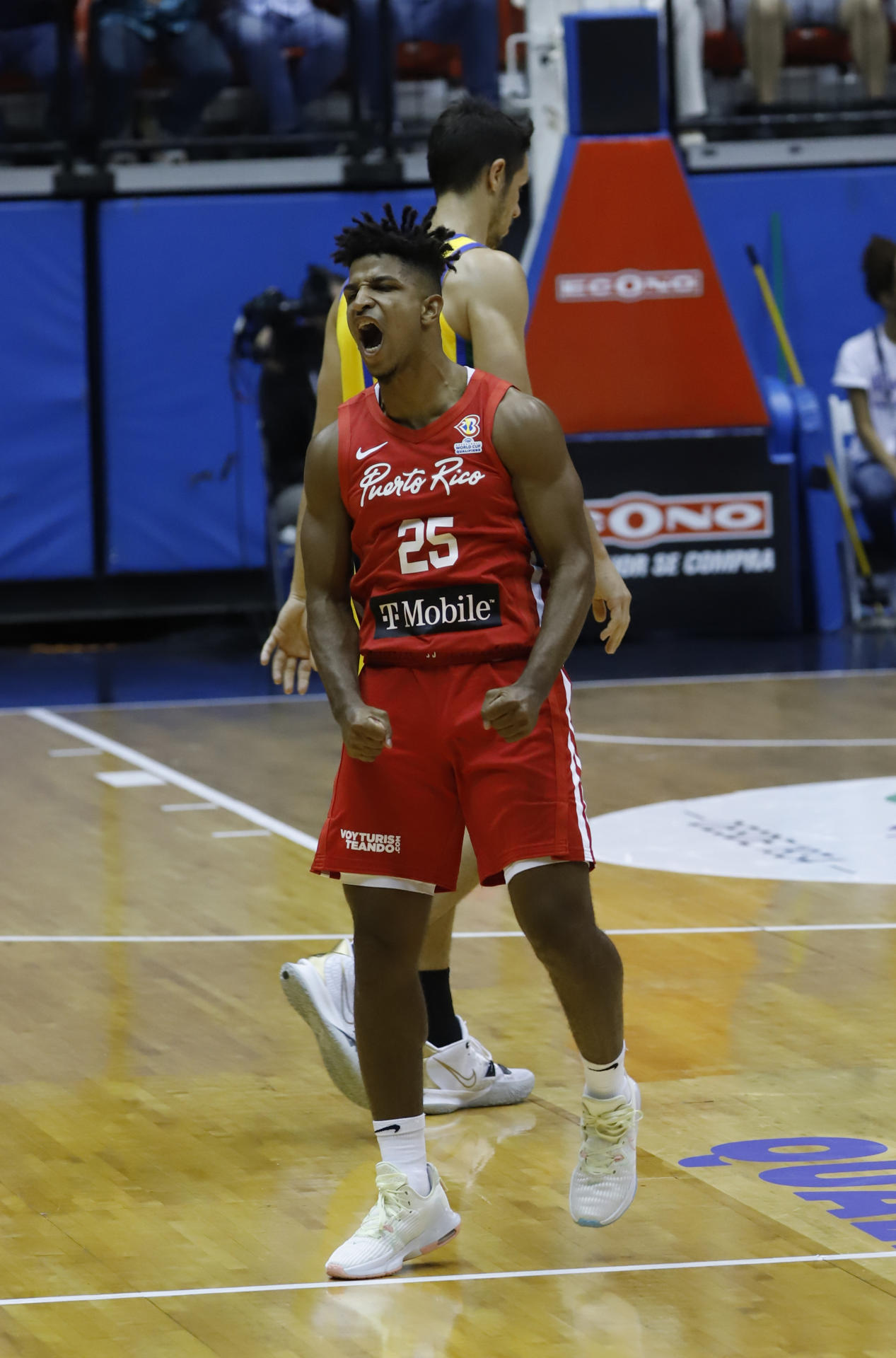 Foto de archivo del escolta Alfonso Plummer, nuevo fichaje del Baxi Manresa, durante un partido con la selección de Puerto Rico. EFE/ Thais Llorca