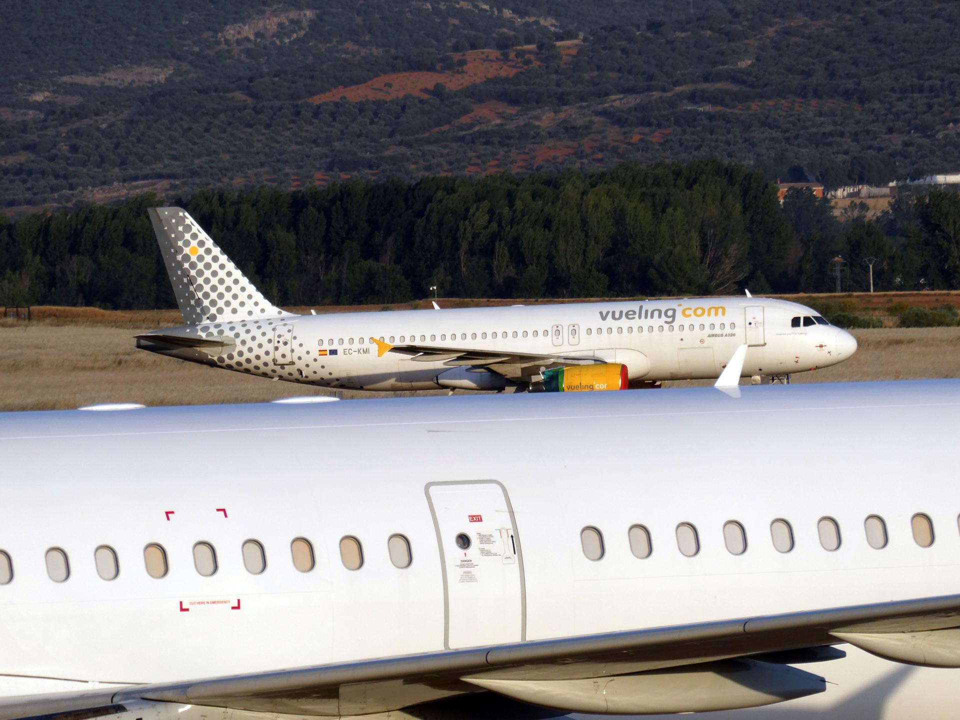 Imagen de archivo (29/05/2020) de un avion Airbus A320 de la compañía Vueling.
EFE/Beldad