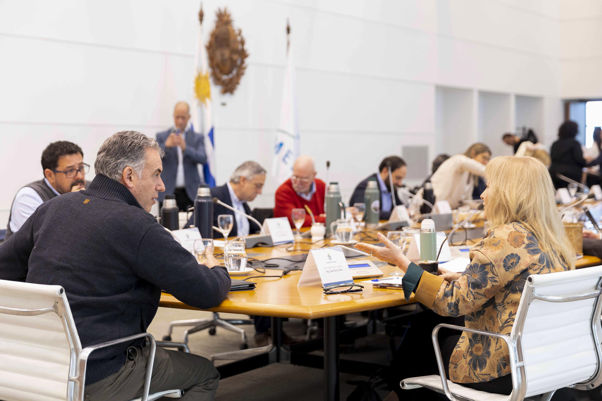 Fotografía cedida del presidente Yamandú Orsi hablando en un Consejo de Ministros este 28 de agosto de 2025, en Montevideo (Uruguay). EFE/ Camilo dos Santos Ayala / Presidencia de Uruguay