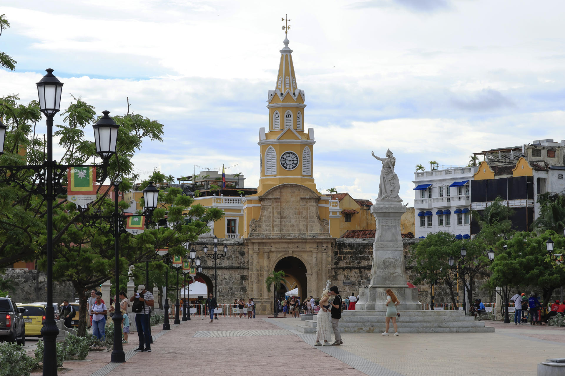 Fotografía de archivo del Camellón de los Mártires frente a la Torre del reloj, en Cartagena de Indias (Colombia). EFE/ Ricardo Maldonado Rozo