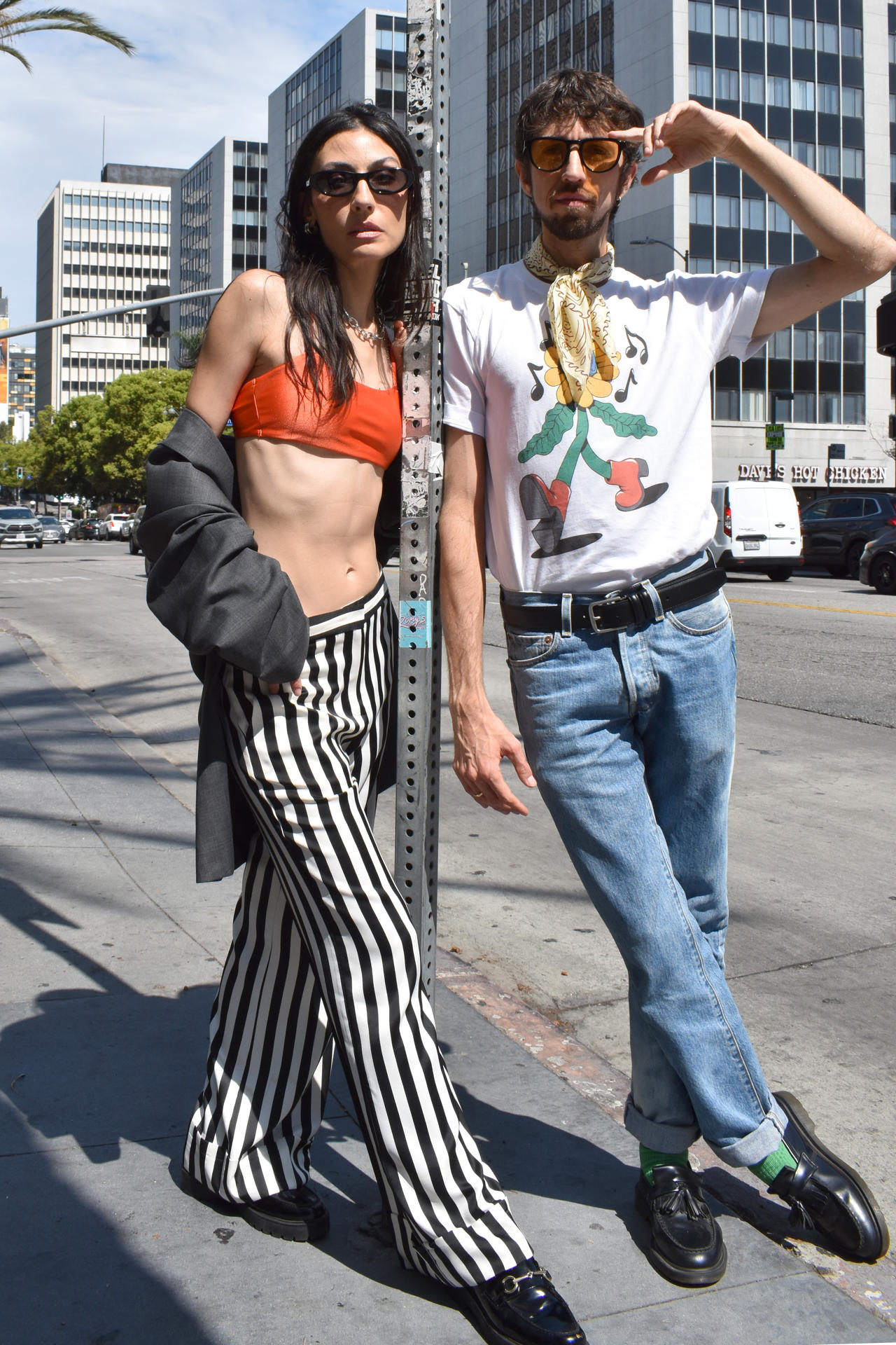 Fotografía del 17 de julio de 2025 de la cantante argentina Daniela Spalla y el cantante colombiano Esteman, posando durante una entrevista con EFE, en la ciudad de Los Ángeles (Estados Unidos). EFE/ Mónica Rubalcava