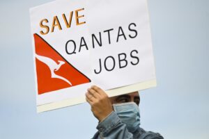 Fotografía de archivo de una protesta por los despidos en la aerolínea australiana Qantas.
EFE/EPA/LUKAS COCH AUSTRALIA AND NEW ZEALAND OUT[AUSTRALIA AND NEW ZEALAND OUT]