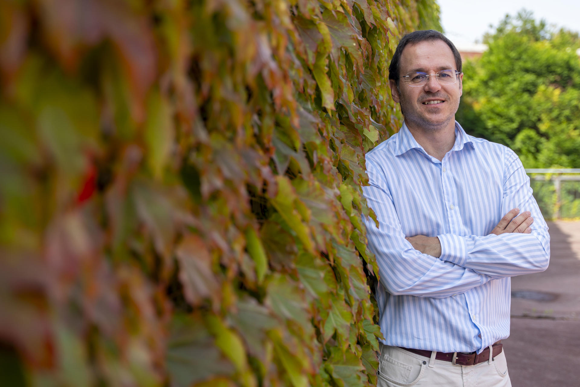 Daniel Alvear es director del Grupo GIDAI de la Universidad de Cantabria, que lidera a nivel nacional la realización de actividades de I+D+i en el campo de la ciencia y la tecnología del incendio, y en una entrevista con EFE destaca que el uso de herramientas predictivas para apoyar en la toma de decisiones en tiempo real, ya sea para anticipar el avance del fuego, diseñar mejores intervenciones o proyectar los operativos de evacuación más seguros. EFE/ ROMÁN G. AGUILERA