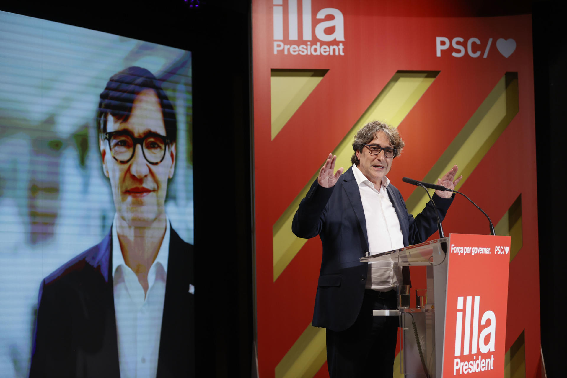 Imagen de archivo (30/04/2024).- El candidato del PSC al Parlament, David Pérez, interviene en un acto de la campaña electoral de Cataluña en L'Hospitalet de Llobregat (Barcelona). EFE/ Toni Albir
